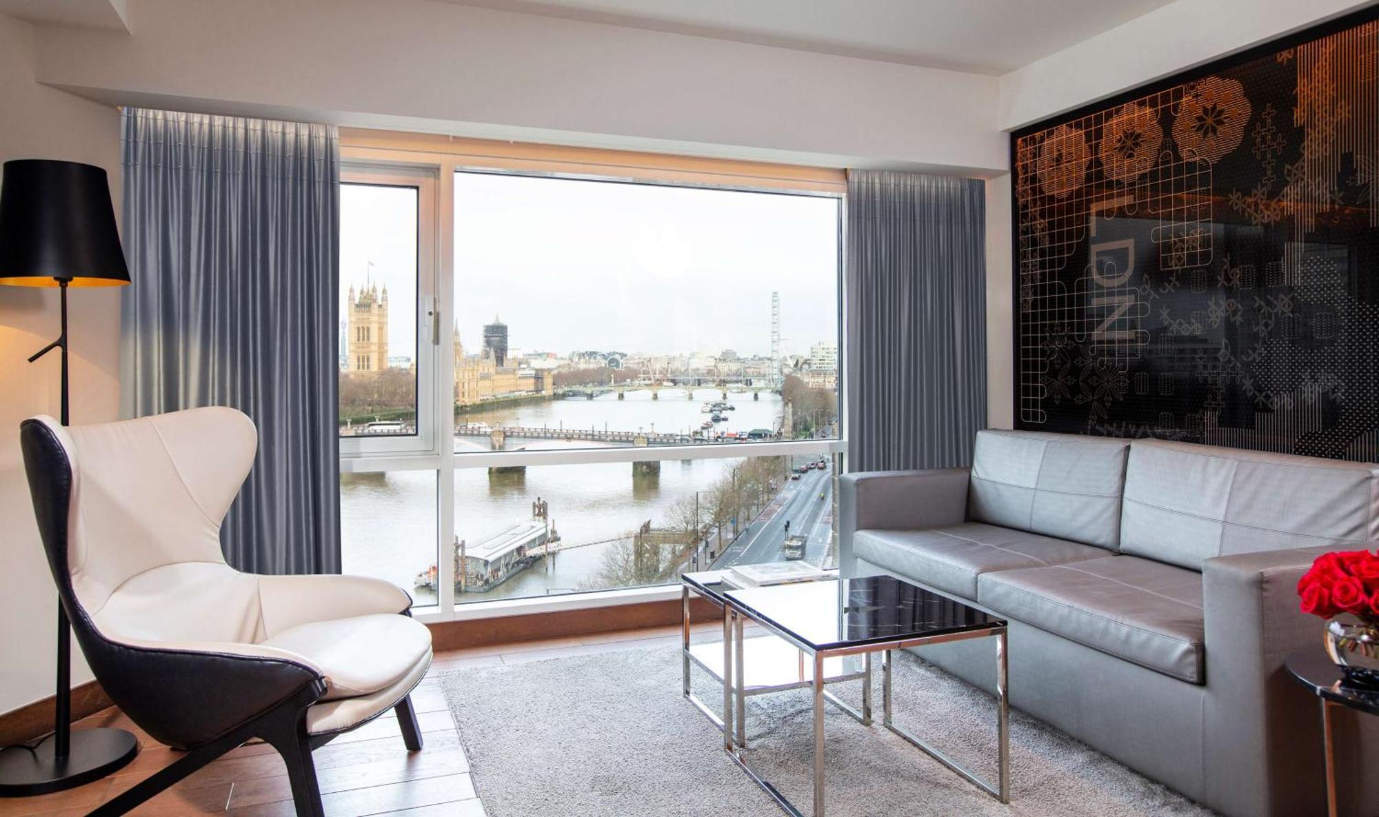 Park Plaza Riverbank Лондон